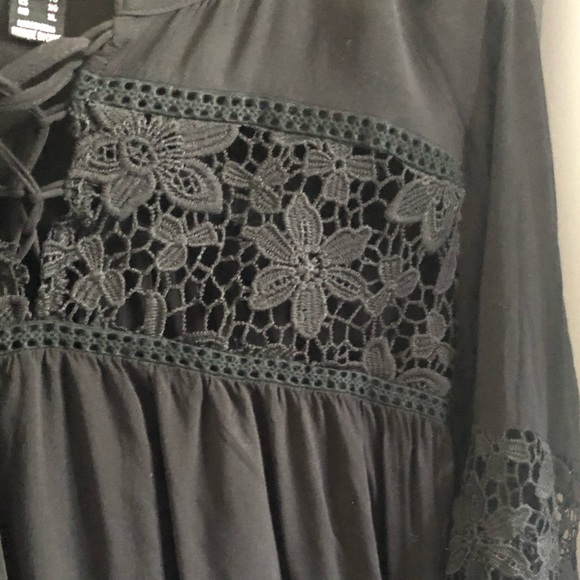 Black Laced Blouse - Picture 4 of 5